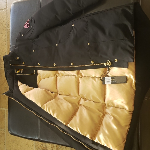 Moose Knuckles Women's Scarlet Parka - Picture 4 of 9